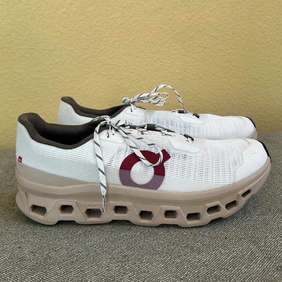 Athletic_Shoes